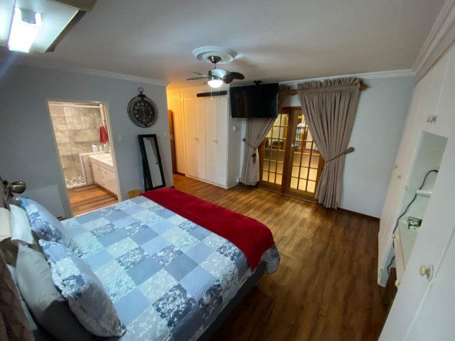 3 Bedroom Property for Sale in Protea Park North West